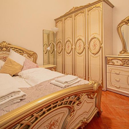 The Grand Royal 3Bdr Heart Of Old Town Apartment Praha Bagian luar foto
